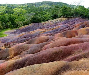 シャマレル 七色の大地 イメージ写真