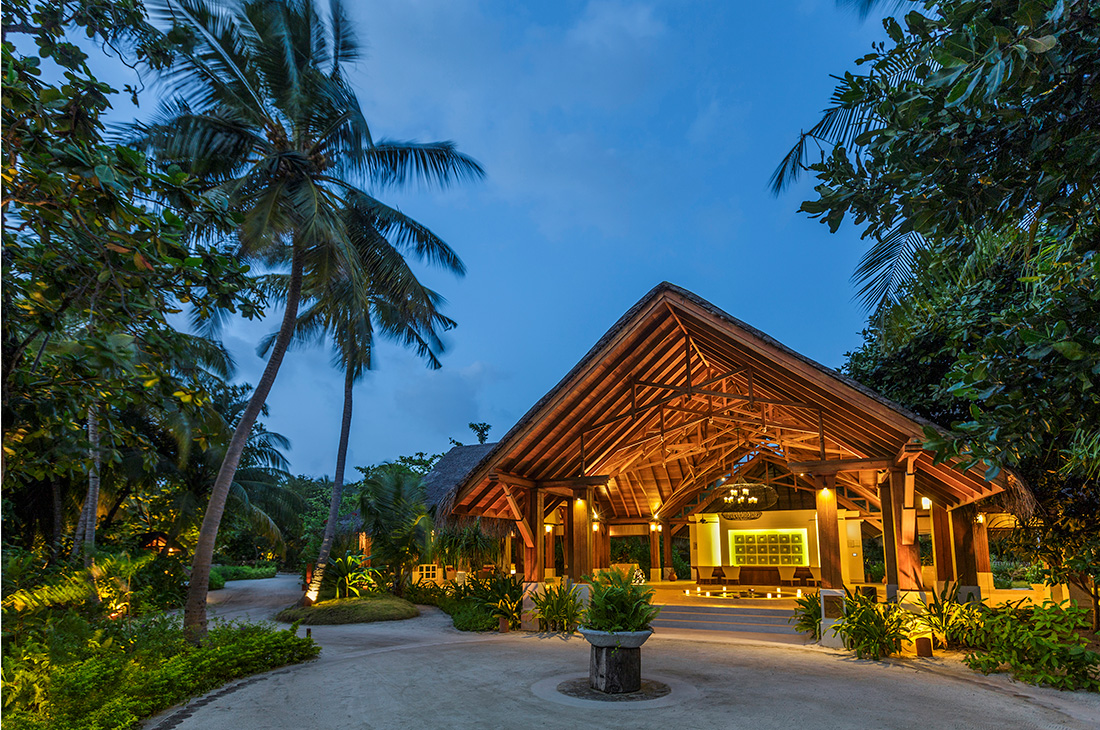 開放的で写真映えするDusit Thani Maldivesのレセプション